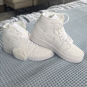 Jordan Kids Sneakers in Classic White